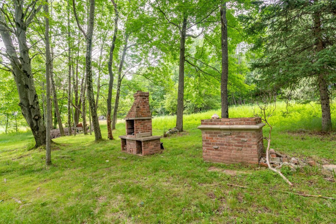 Villa Bluebird Manor On The Water, 2 Acres & Amenities Liberty Exterior foto